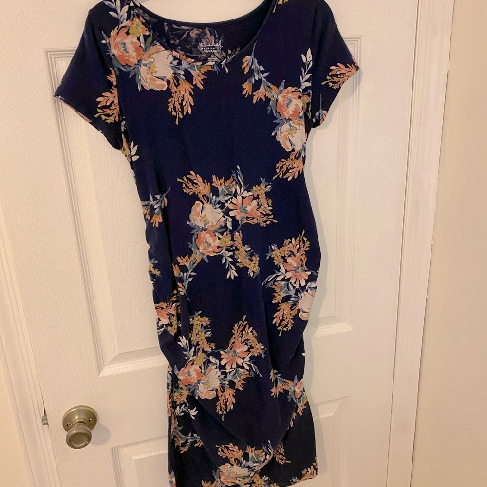 Mid length short sleeved maternity dresses